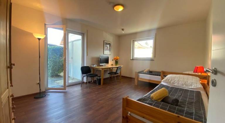 Deluxe helles Apartments mit Terrasse & WLAN zw Freiburg u Frankreich, private Zimmer fur die Handwer — photo 2