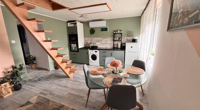 Holiday apartment with jacuzzi & pool — photo 4