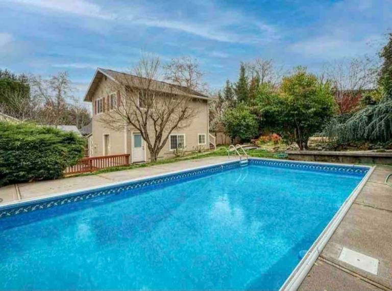 House  Medford