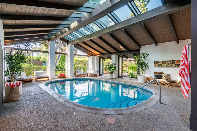 House  Summerland