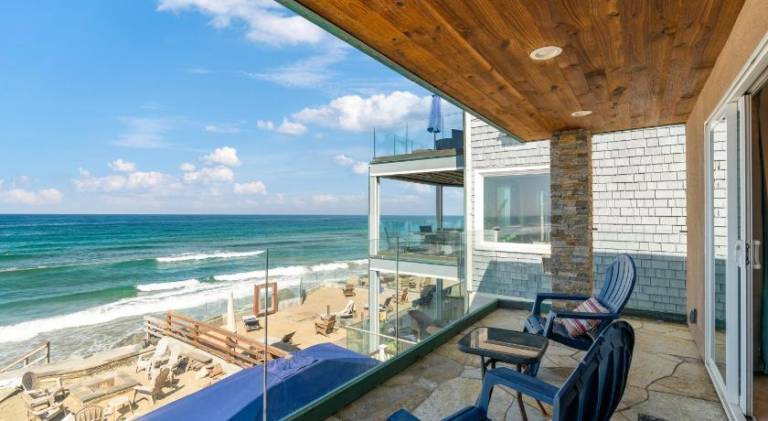 Vacation home | Close to the beach | Pet-friendly in Oceanside, CA