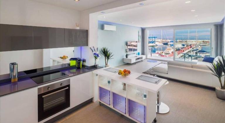 Fully equipped charming rental apartment with patio | Close to the beach | Dogs allowed — photo 3