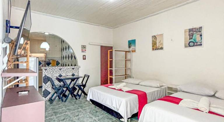 Apartment with barbeque & pool — photo 2