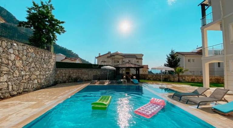 Pleasant villa with pool | Pet-friendly — photo 3