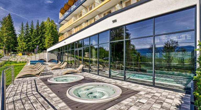 Apartment with sauna, jacuzzi & pool — photo 5