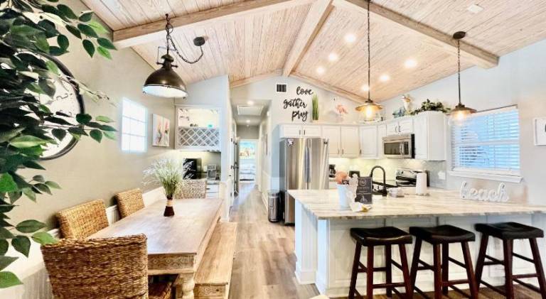House with pool, BBQ & garden | Good for workation in Port Aransas, TX