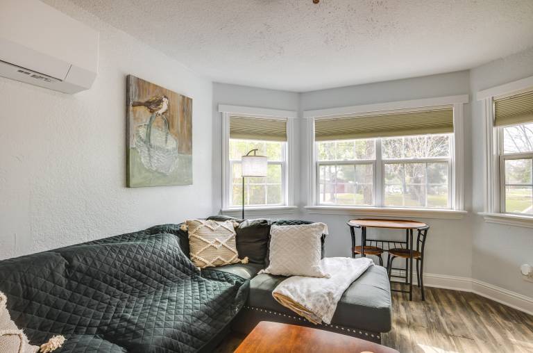 < 1 Mi to Downtown Conroe: Charming Apartment — photo 5
