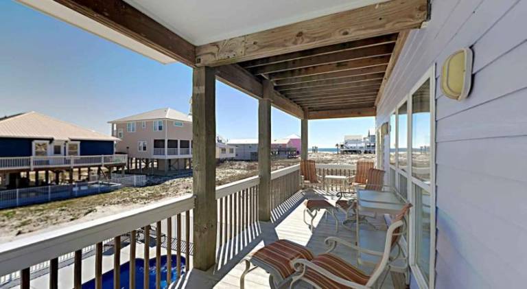 Vacation home with pool — photo 3