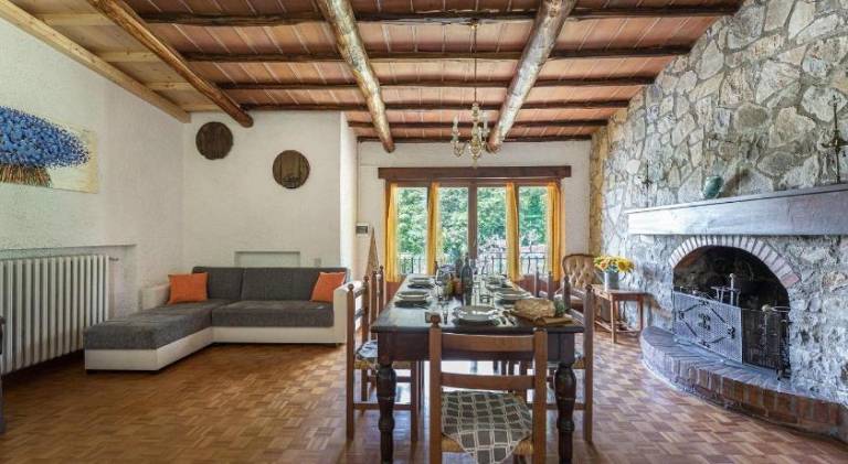 Villa with BBQ, patio & private pool — photo 2