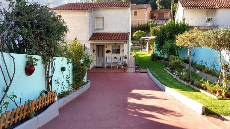 Casa  La Guardia