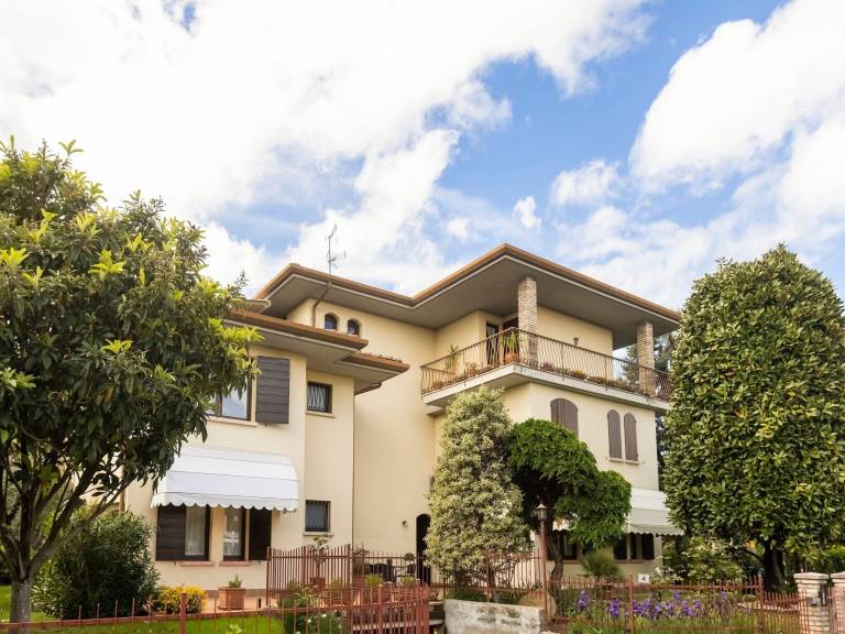 House  Peschiera del Garda