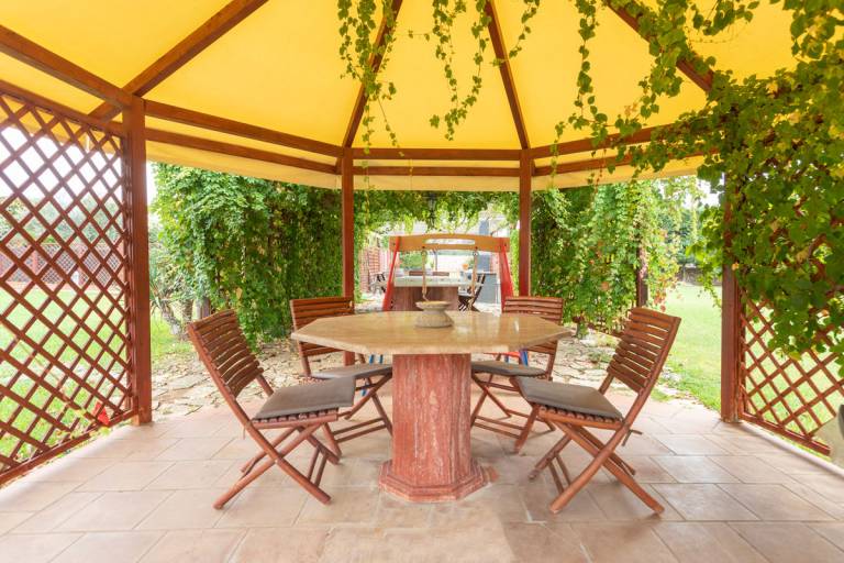 Villa with garden, private pool & barbecue | Pool view — photo 3