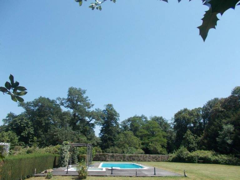 Gite with yard, private pool & patio — photo 3
