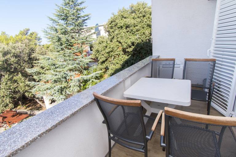 Apartment with patio, garden & barbeque | Sea view | Dogs allowed — photo 3