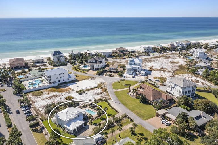 Array of Sunshine - Vacation Home Near the Beach with Private Pool — photo 3