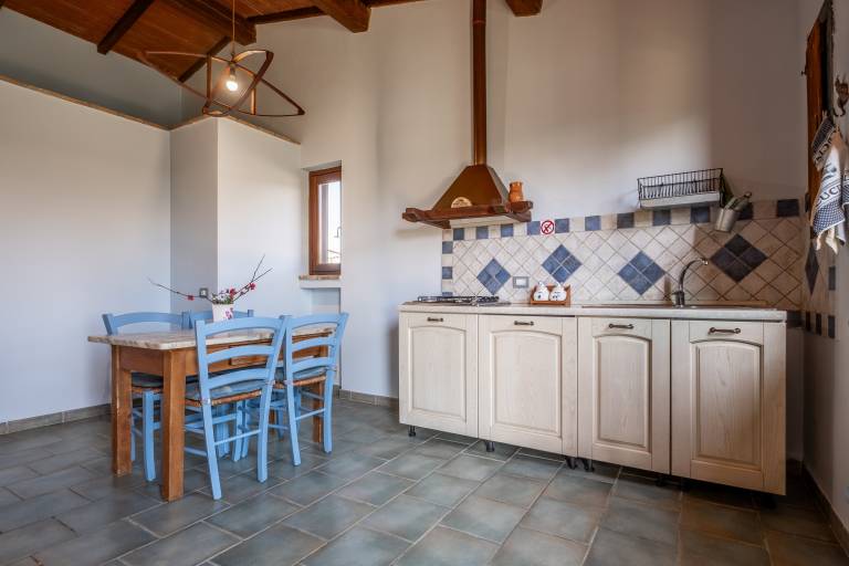 Farmhouse 'Aria - Agriturismo La Svolta' with Shared Garden, Wi-Fi and Air Conditioning — photo 5