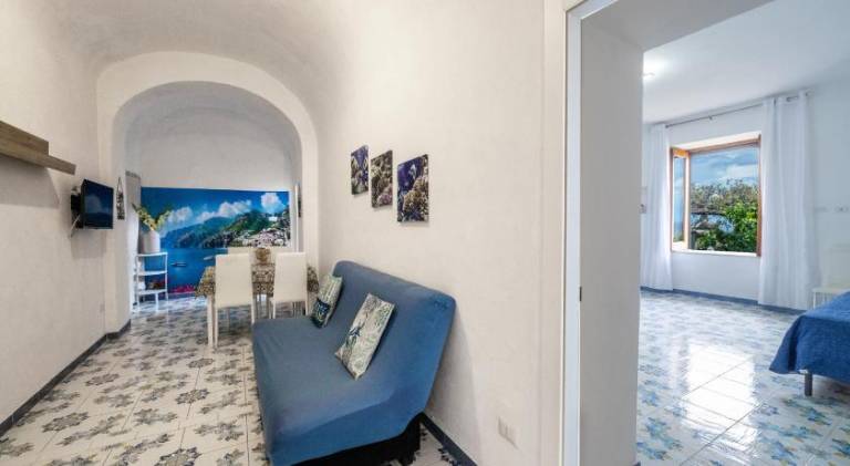 Apartment with patio | Pet-friendly — photo 2