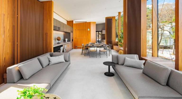Villa with hot tub — photo 4