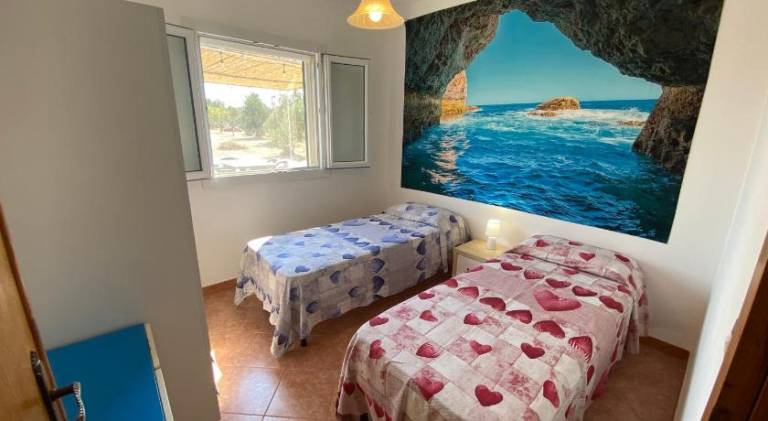 House with 2 rooms for 4 persons in Salve