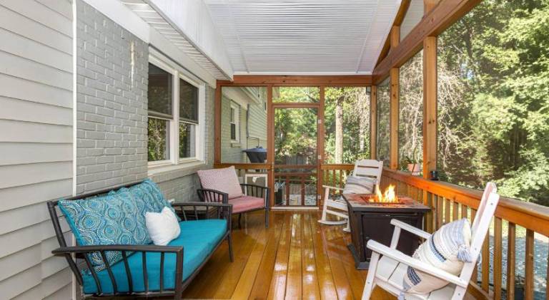 Ample vacation home | Pets allowed in Huntersville, NC