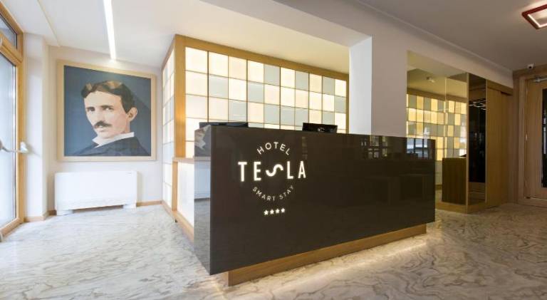 Hotel TESLA - Smart Stay Garni — photo 3