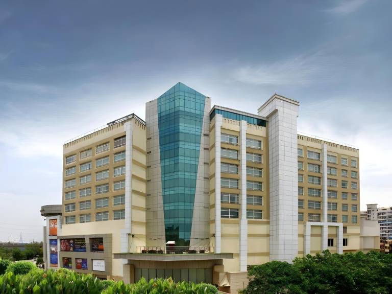 Mahagun Sarovar Portico Suites Ghaziabad