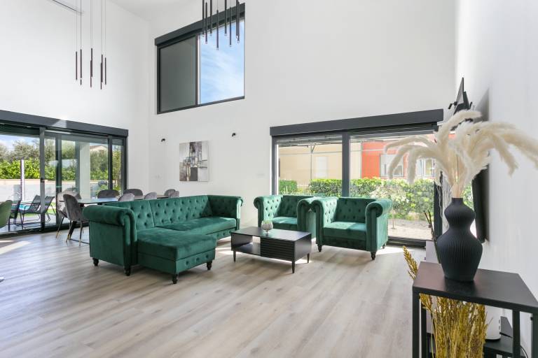 House with barbecue, garden & terrace in Trogir