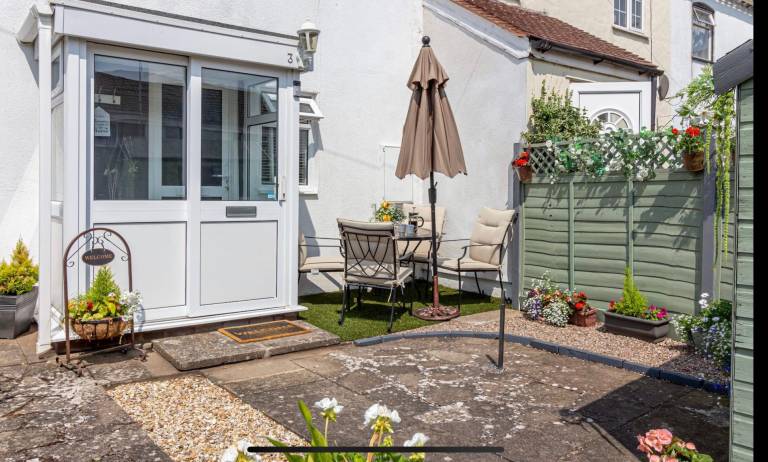 Vacation home with yard, terrace & grill | Perfect for remote work — photo 3