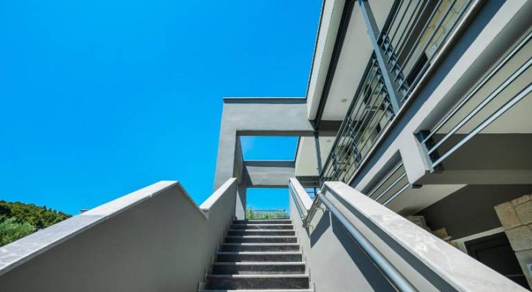Serviced apartment with garden & patio | Beach nearby | Pet-friendly — photo 5