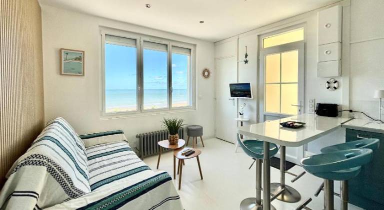 Holiday apartment with 1 room for 4 persons in Villers-sur-Mer