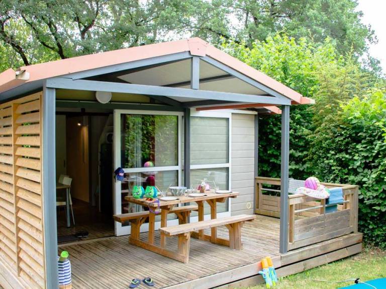 Chalet with heated pool & patio — photo 4