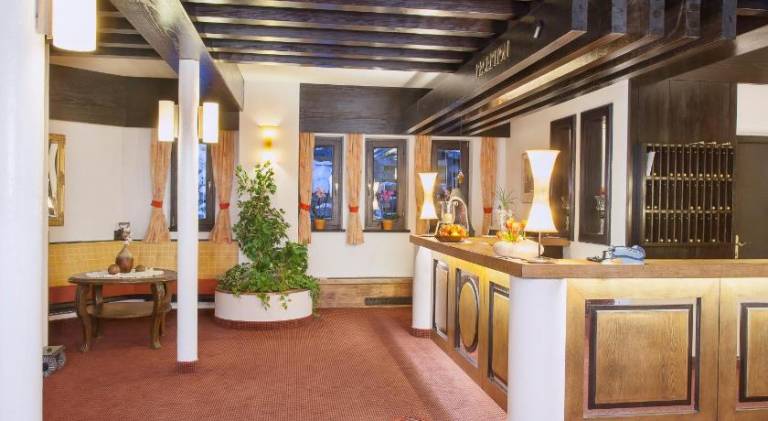 Hotel Neue Burg — photo 5
