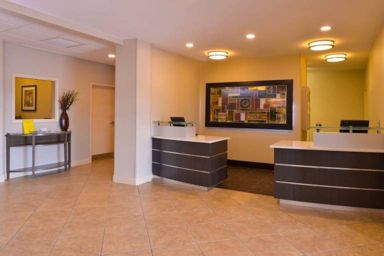 Candlewood Suites Bloomington-Normal By IHG — photo 3