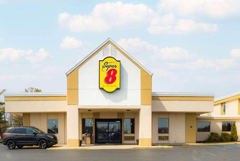 Super 8 By Wyndham Indianapolis South — photo 5