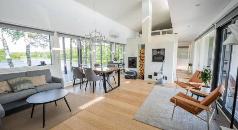 Fully equipped spacious villa with sauna, BBQ & yard | Good for workation | Dogs allowed — photo 3