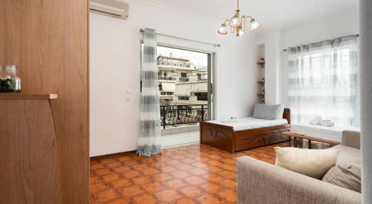 Fully equipped apartment with patio | Pets are welcome — photo 2