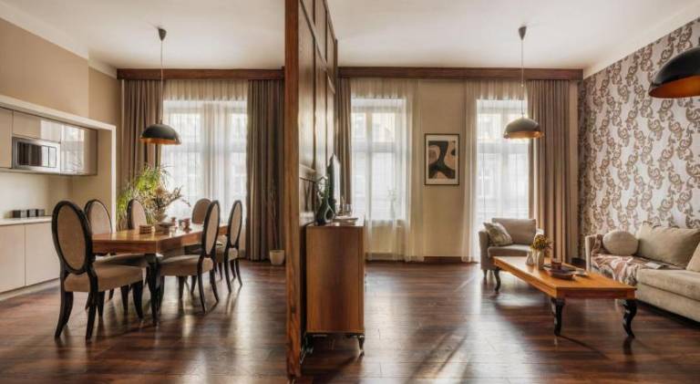 Serviced apartment with yard & patio | Next to St. Florian's Gate — photo 3