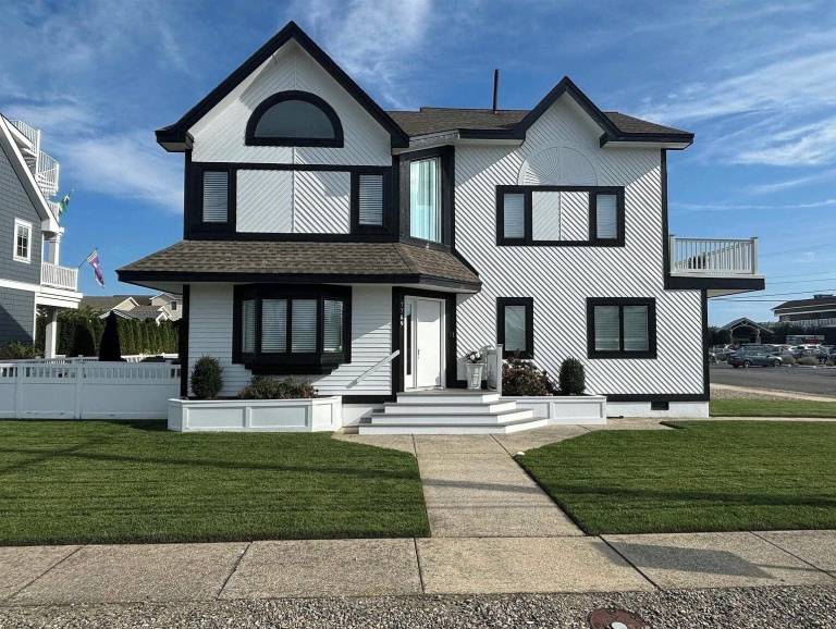 House  Stone Harbor