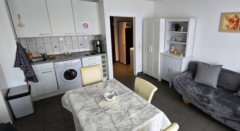 Apartment with 1 room for 3 persons — photo 2