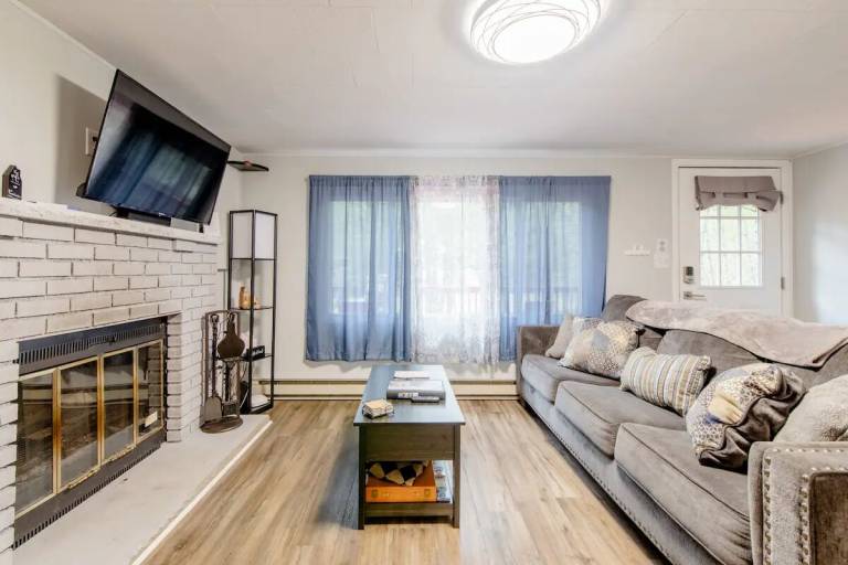 Cabin  Thornhurst Township