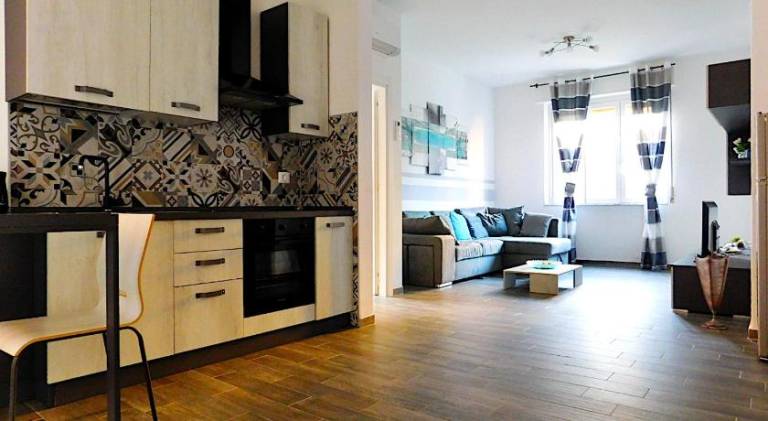 Apartment with 2 rooms for 6 persons — photo 4