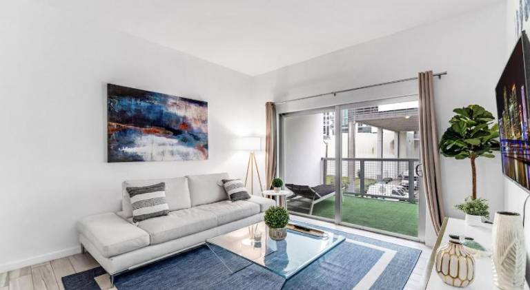 Lovely Unit Mins from Wynwood with Free Parking — photo 2