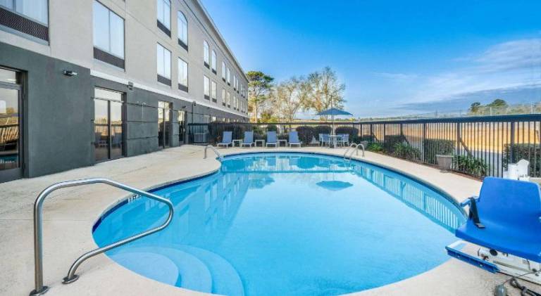 La Quinta Inn and Suites by Wyndham-Albany GA — photo 3