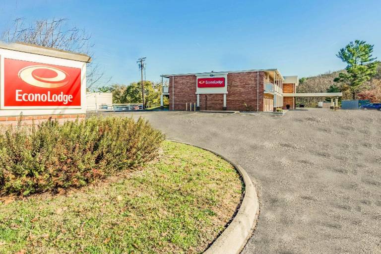 Econo Lodge Lexington Downtown near I-81 in Lexington, VA