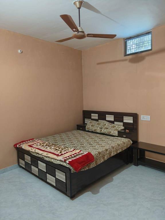 Kusum guest House in Ayodhya