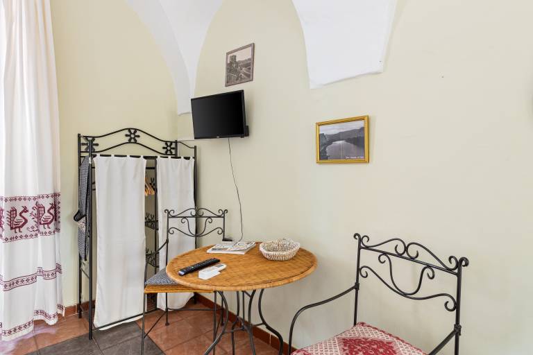 Romeo & Giulietta Rooms: Double room in Bosa's historic center — photo 5