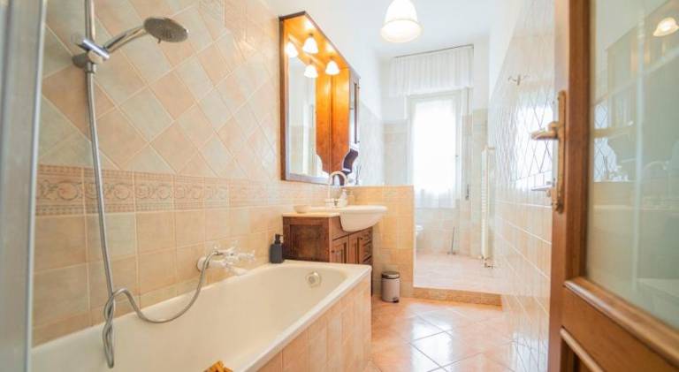 Rental apartment with 3 rooms for 6 persons — photo 2