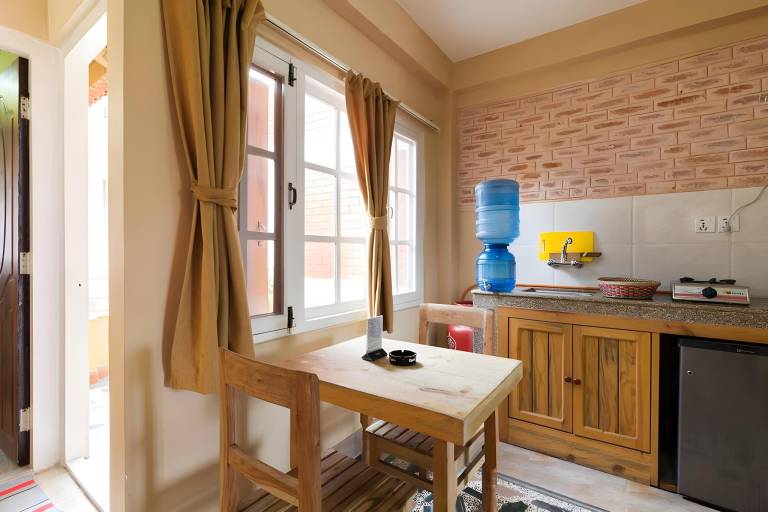 Serviced apartment with yard & terrace | Pets allowed — photo 3