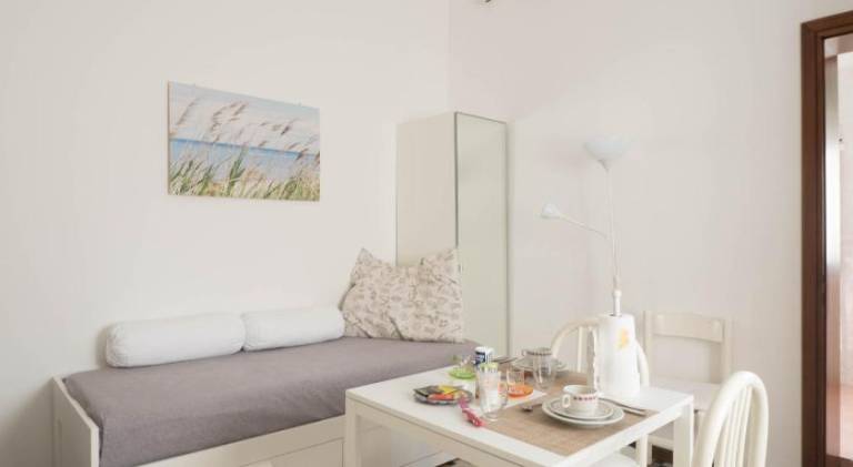 Rental apartment with terrace & garden — photo 2