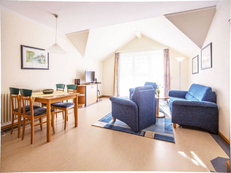 Komfort Ferienwohnung mit 1 Schlafzimmer und Balkon im Dachgeschoss in Binz